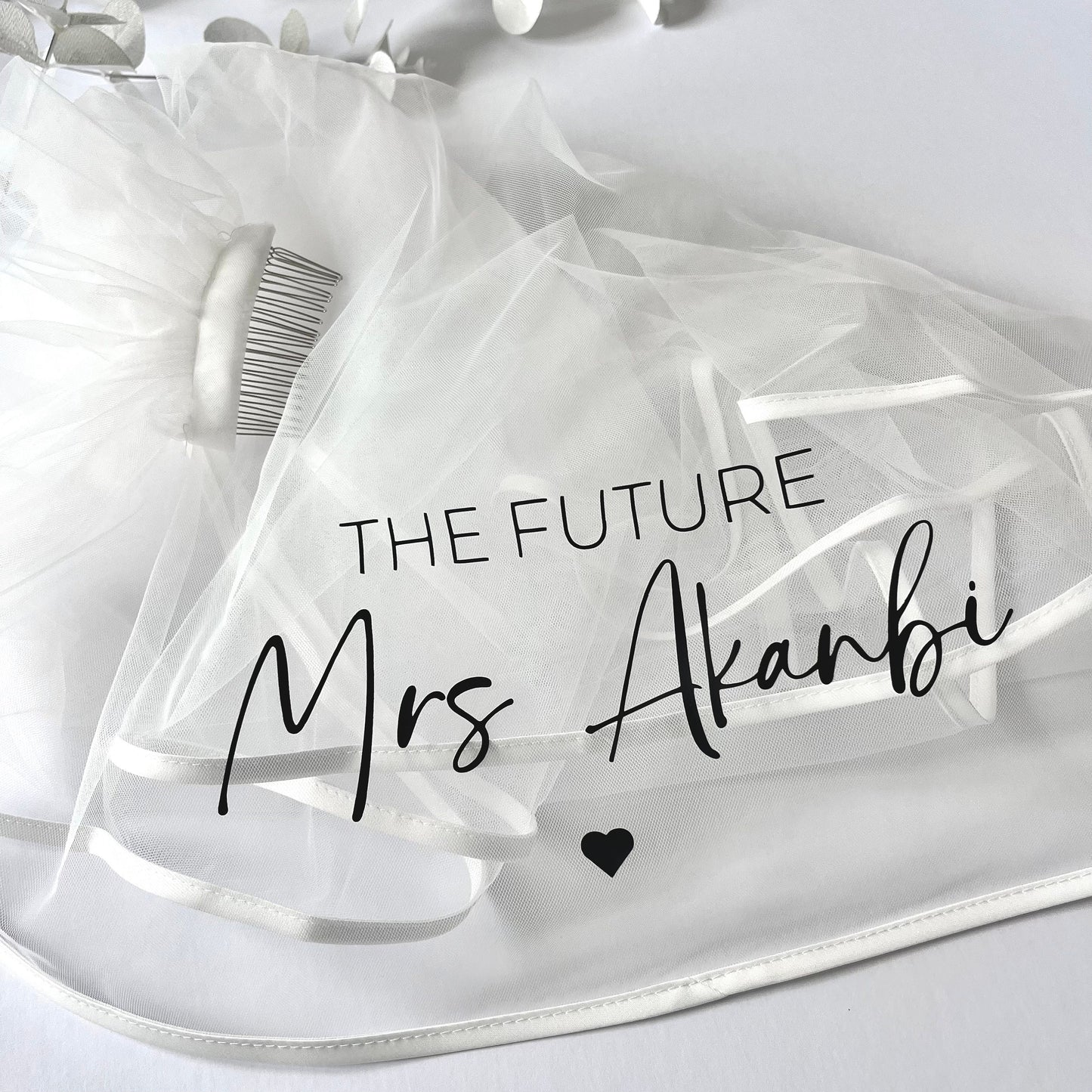 Personalised Veil Bride to Be | Future Mrs Veil | Custom Veil for Hen Party | Hair Comb Veil | Party Veil for Girls Trip | Hen Party Sash